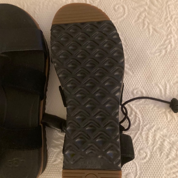 Black suede sandals - Picture 3 of 6